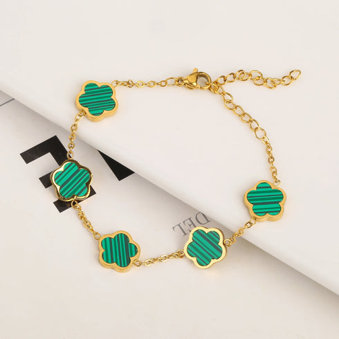 Adjustable Gold-Plated Stainless Steel Plant Flower Bracelet for Women – Trendy Clover Design with Five Leaf Petals, Waterproof & Anti-Allergic Jewelry Gift